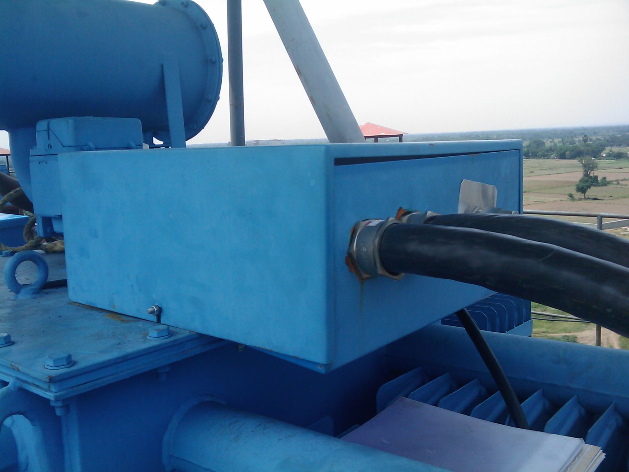 ESP roof equipment at a process plant