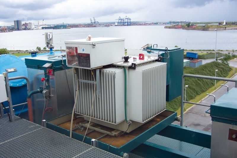 Transformer rectifier set installed on an ESP roof